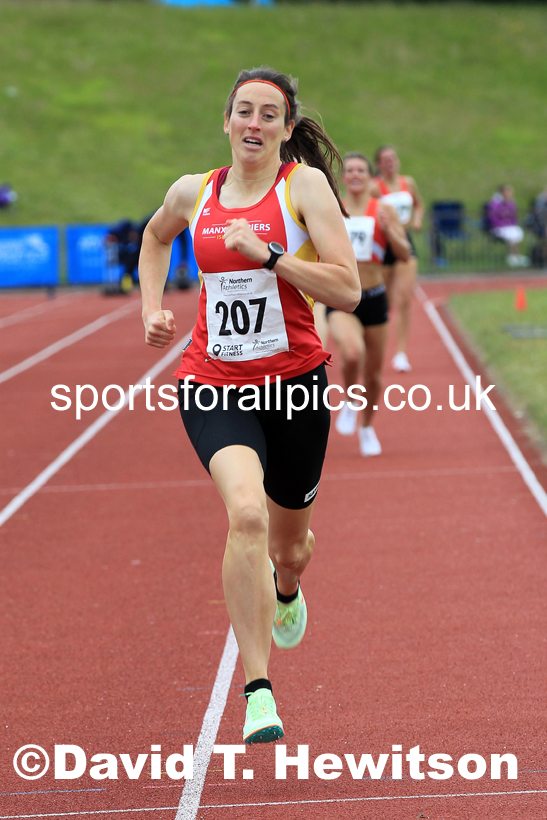 Senior womens 1500 metres, 2022 Northern Senior and Under-20 Champs., Wavertree Athletics Centre, Liverpool. Photo: David T. Hewitson/Sports for All Pics